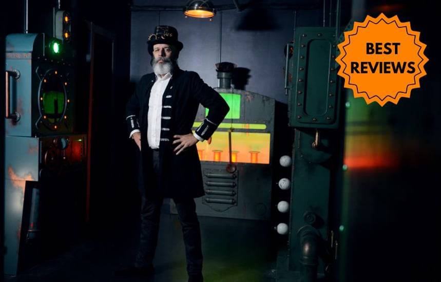 Turn-key escape room steampunk submarine