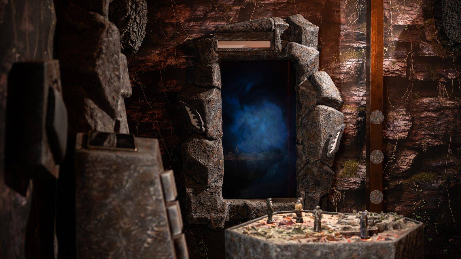 The portal above the battle table in Monstroom