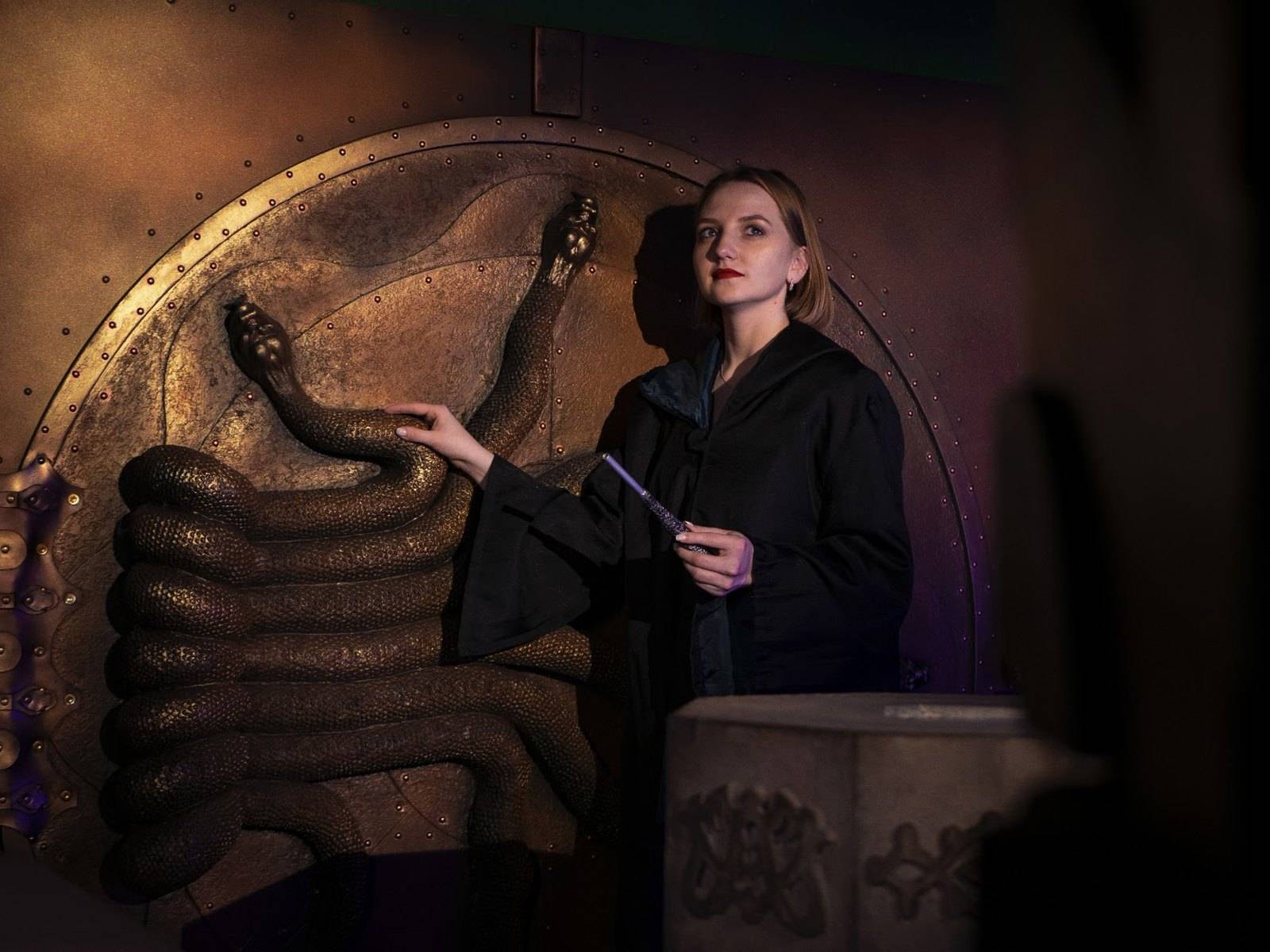 „The Secret Chamber“ (Muggle 2) bei Infinity Escape: die Schlangenwand, ein von Indestroom maßgeschneiderter Raum